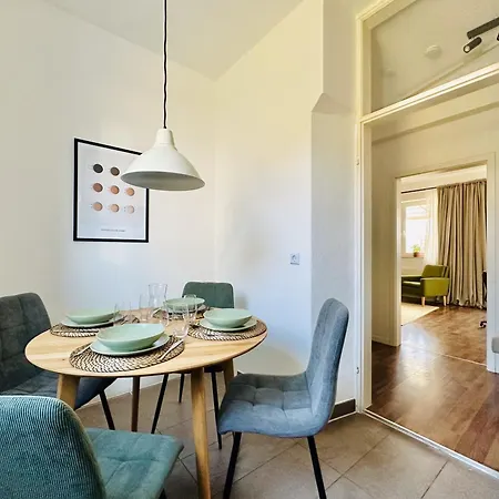 Daniel - Stilvolle Mit Veranda Fuer 4 Personen Lejlighed Stadtbergen