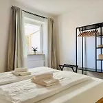 아파트 Daniel - Stilvolle Mit Veranda Fuer 4 Personen *