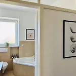 Daniel - Stilvolle Mit Veranda Fuer 4 Personen