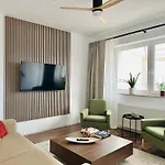 아파트 Daniel - Stilvolle Mit Veranda Fuer 4 Personen *
