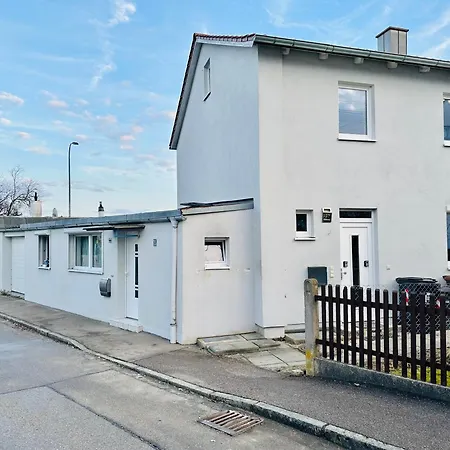Daniel - Stilvolle Mit Veranda Fuer 4 Personen * Stadtbergen