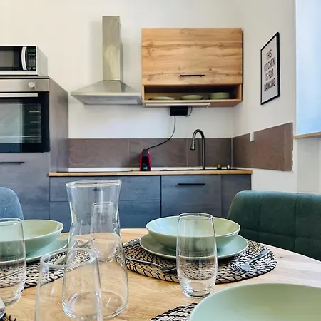 Apartment Daniel - Stilvolle Mit Veranda Fuer 4 Personen Stadtbergen