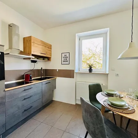 Daniel - Stilvolle Mit Veranda Fuer 4 Personen Apartment *